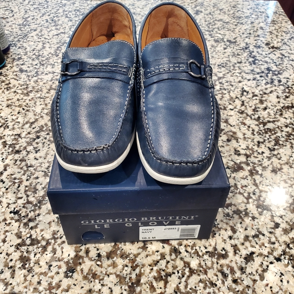 Men's Loafers Sz10. 5M